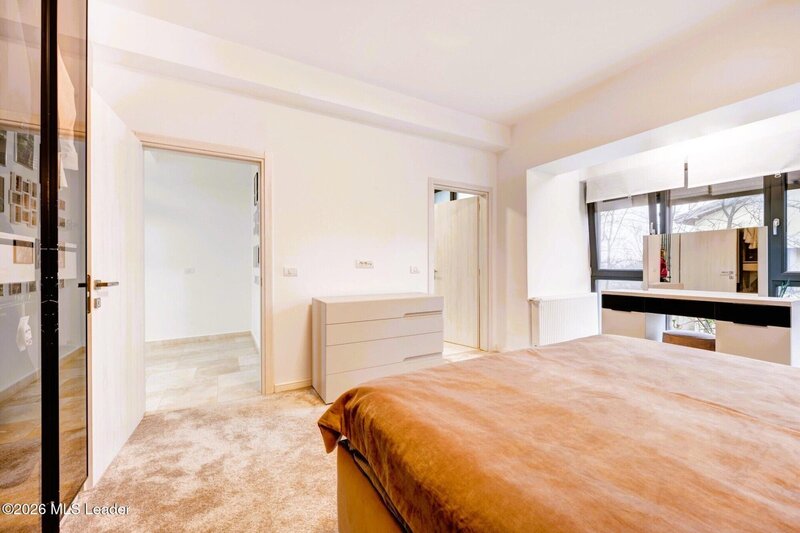 Pipera Vila premium in proximitatea Porsche Nord-Campul Pipera 362mp curte