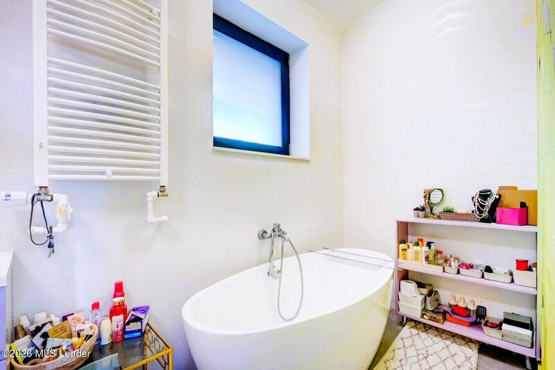 Pipera Vila premium in proximitatea Porsche Nord-Campul Pipera 362mp curte